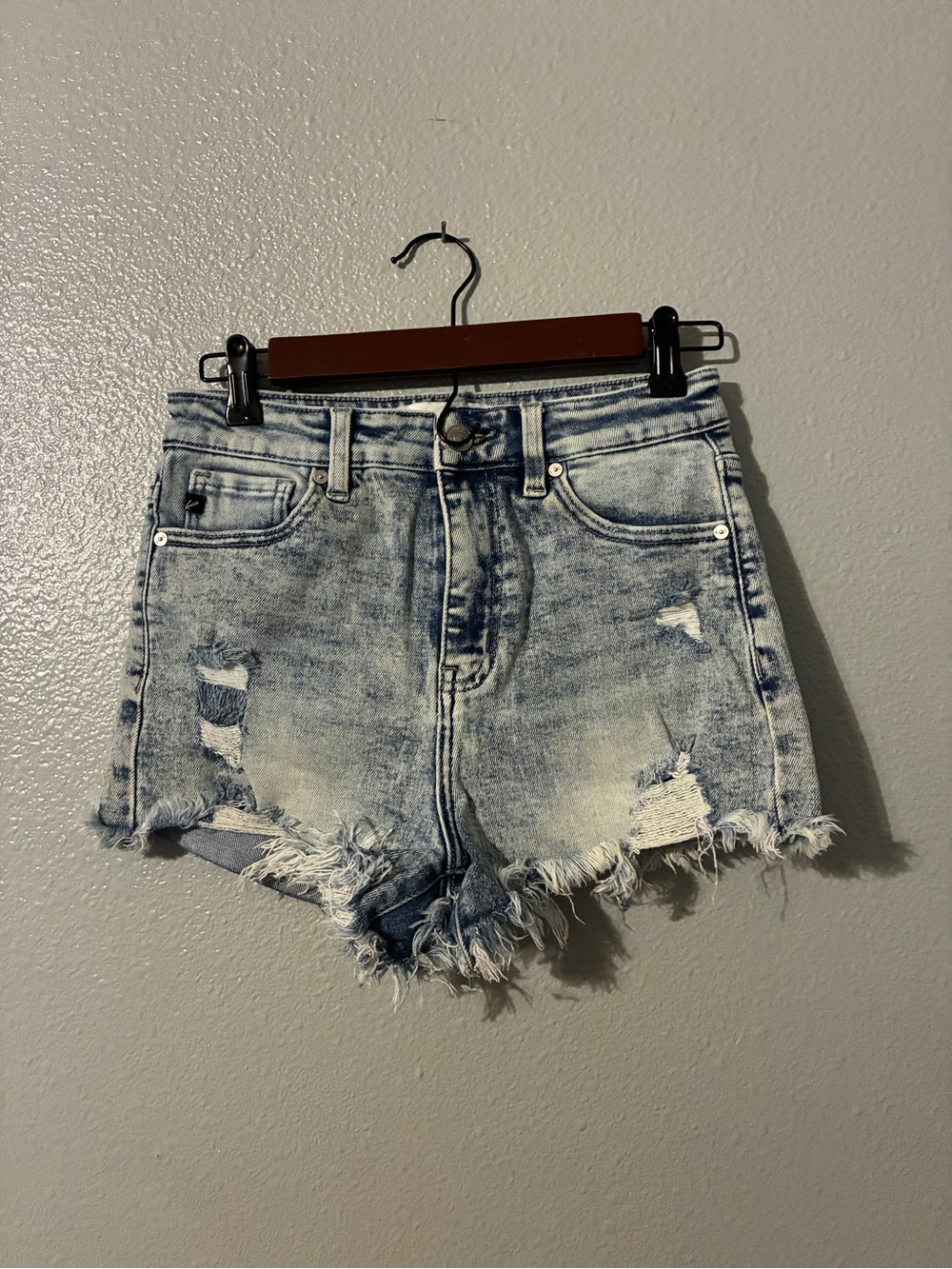 Frayed KanCan Shorts!